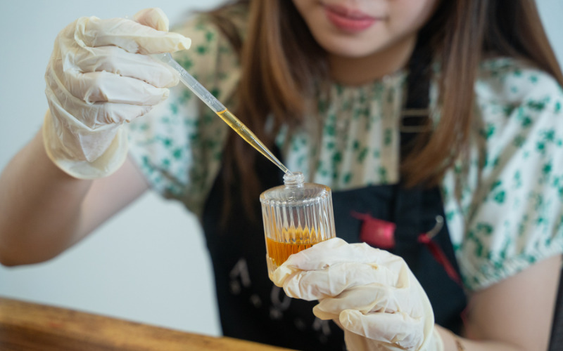 perfume-making workshop