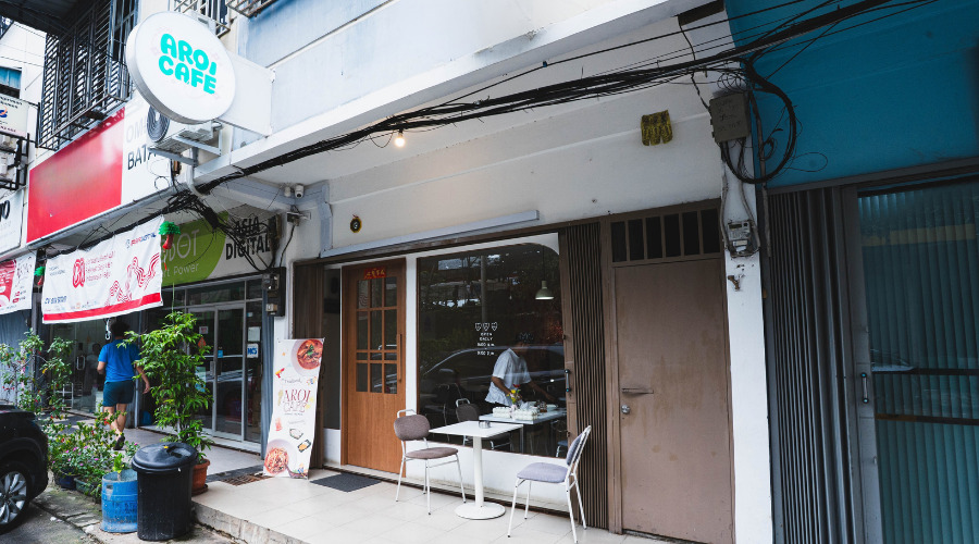 Aroi Cafe Penuin Batam